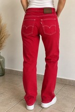 Jean Levi’s 501 rouge – Coupe iconique