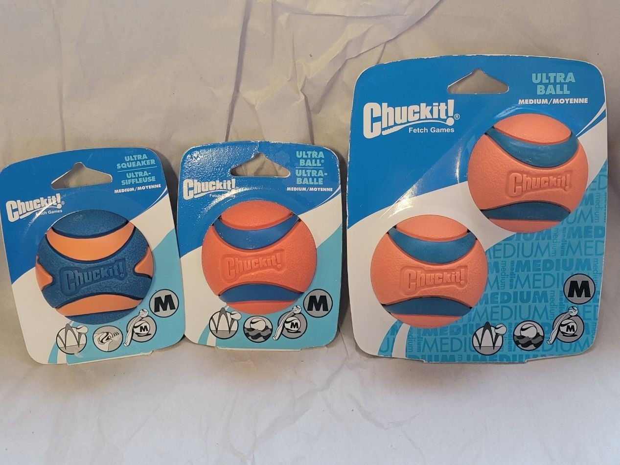 Chuckit! Ultra Ball &ndash; Durable High Bounce Dog Toy - Medium