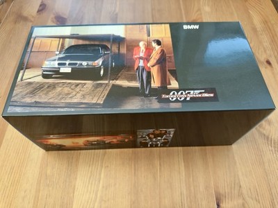 James Bond 007 BMW 750iL 1:24 *BMW Dealer Exclusive* Promo: Tomorrow Never Dies 