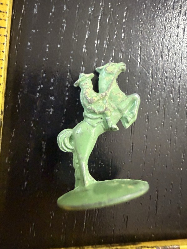 Cracker Jack Prize Metal Stand Up Green Cavalry Horse Soldier Figure Old Vintage