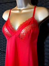 Vintage VANITY FAIR FULL SLIP Sz 36 L Medium SHEER LACE Boudoir Coquette Vamp
