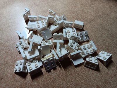 LEGO BULK LOT OF 40 WHITE INVERTED BRACKETS 1X2-2X2 #99207