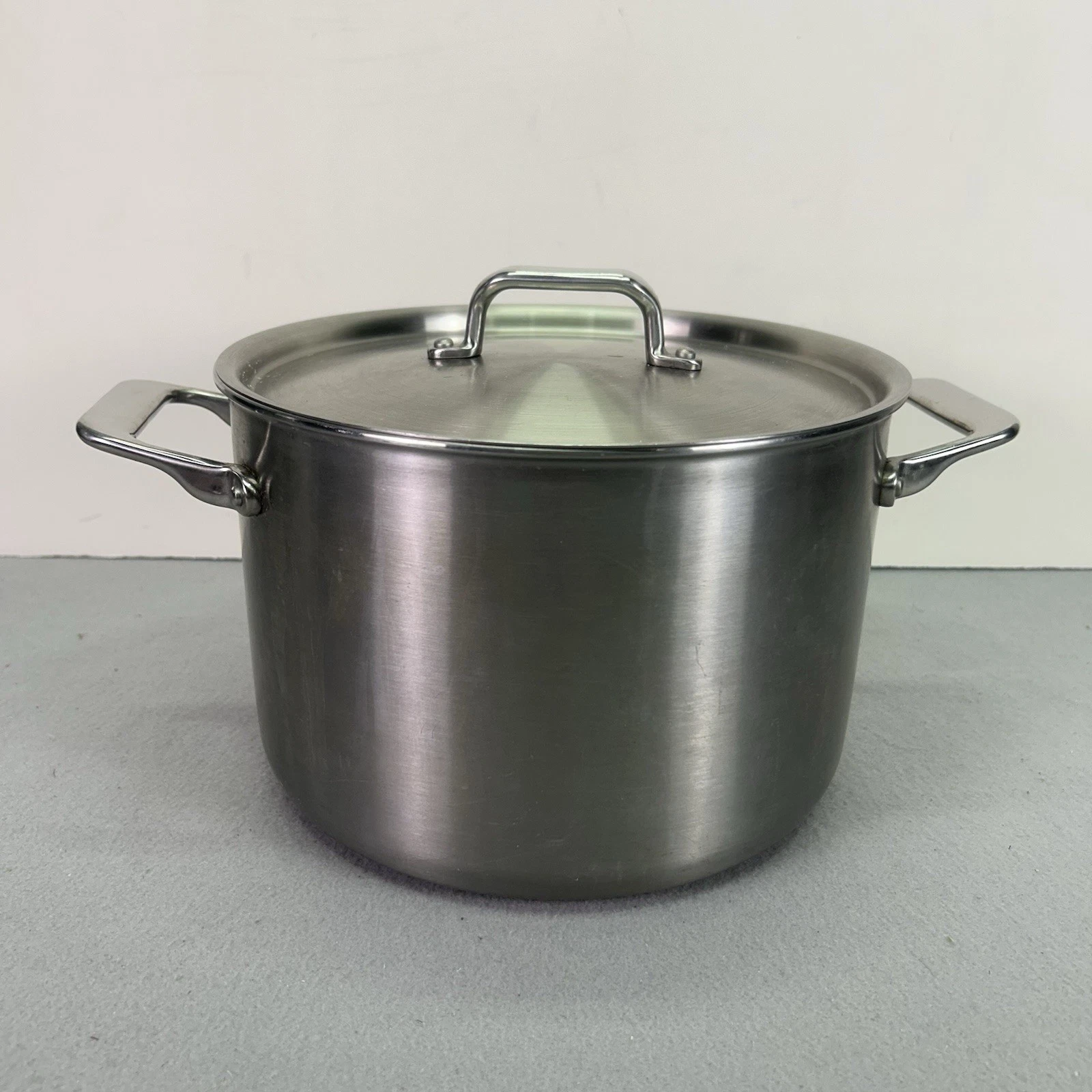 Misen 8QT Stainless Steel Stockpot W Lid 5 Ply Clad
Opens in a new window or tab