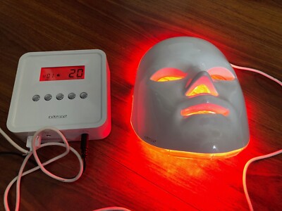 DEESSE PRO LED LIGHT SKIN REJUVENATION THERAPY MASK! - FIRMING - TIGHTENING!