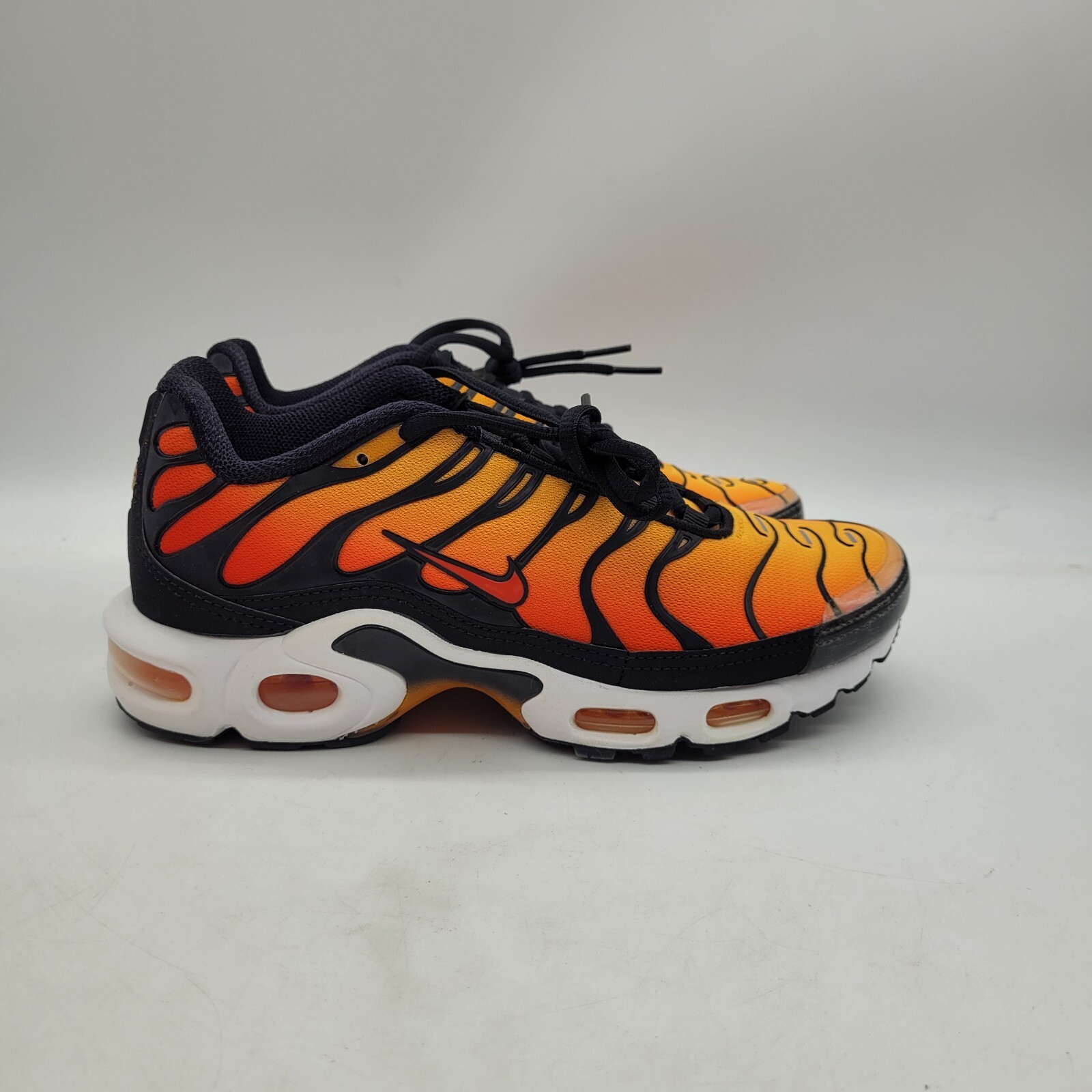 Nike Air Max Plus OG Sunset Pimento 2018 BQ4629-001 Men’s Size 5.5/Womens  Size 7