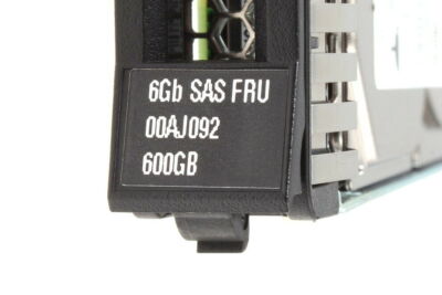 IBM 600 GB 2,5'' SAS HDD @10k // FRU 00AJ092 // PN: 00AJ095 für System X Server