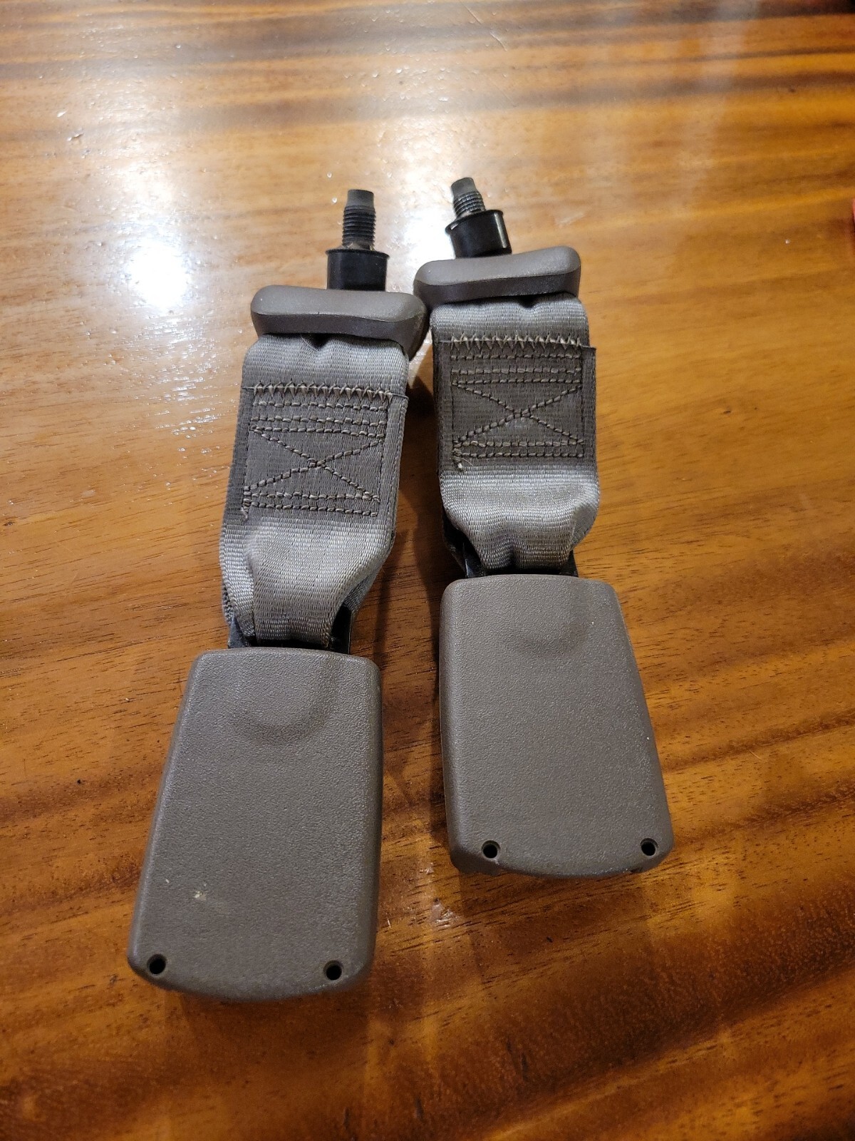 Toyota Rear Center Seat Belt Buckles 19952000 brown p759b26 eBay