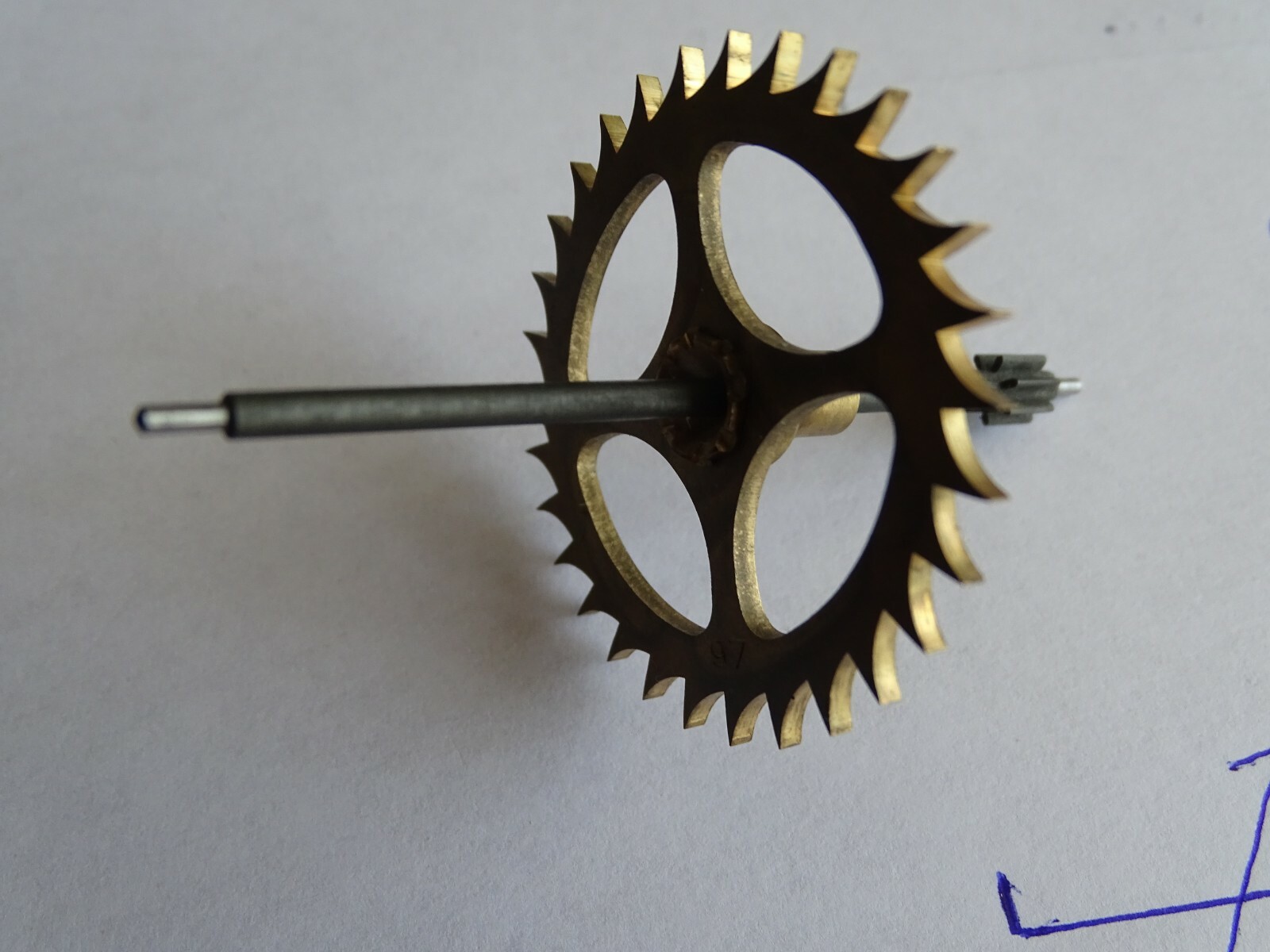 PIÈCE HORLOGERIE MONTRE AS 13 153 ROUE DIAMETRE 8.65 mm