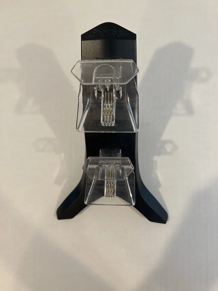 Energizer Rechargeable Batteries Charging stand with one battery   - Image 2 of 3