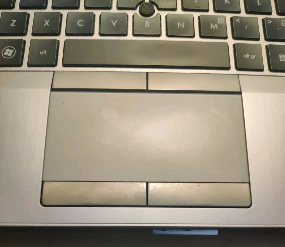 HP EliteBook 8460p I7 6gb Ram 320gb HDD Used Condition No Charger - Image 2 of 4