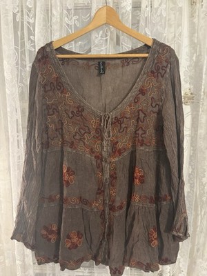 Sacred Threads Women's Brown Embroidered Floral V-Neck Button Blouse S/M