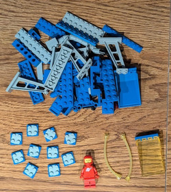 LEGO Space: Walking Astro Grappler (6882), 100% complete with one sub, no box