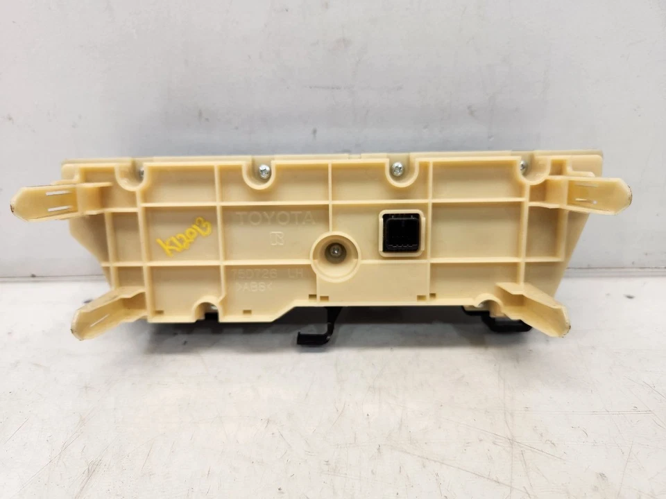 Toyota Prius II 2012 (VIN DU) control de temperatura - automático con aire acondicionado Foto 2 de 4