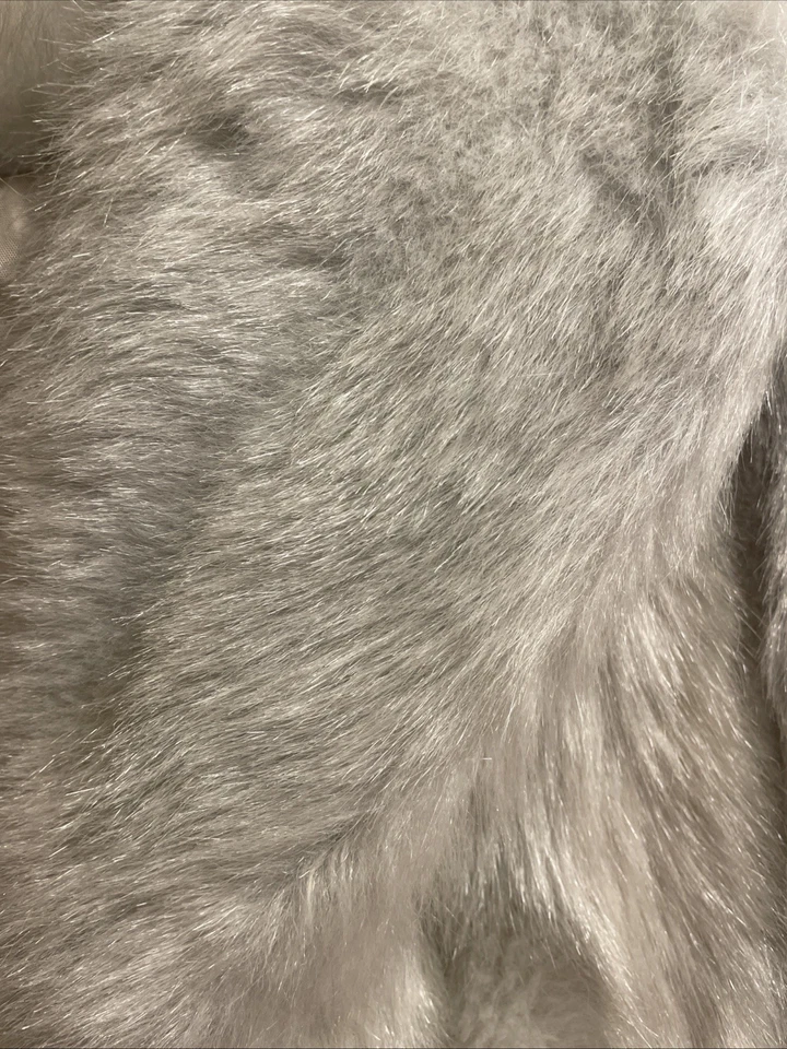 Vintage Faux Fur Coat Silver White USA Made See Measurements - Image 2 of 4