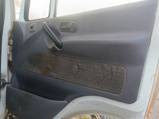 Porte avant et accessoires Nissan ATLEON
