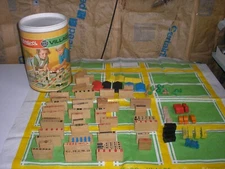 Playskool Vintage 1970s Wood Block Village #310 Town 87 Of 97 Pieces W/ Play Mat