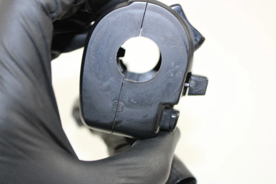 08-12 Interruptor izquierdo alto bajo Kawasaki EX250 EX250R NINJA 250R 46091-0206 Foto 3 de 4