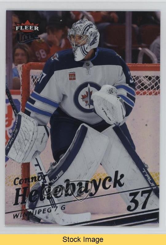 Connor Hellebuyck #124 2022-23 Fleer Ultra Hockey Foil Rainbow