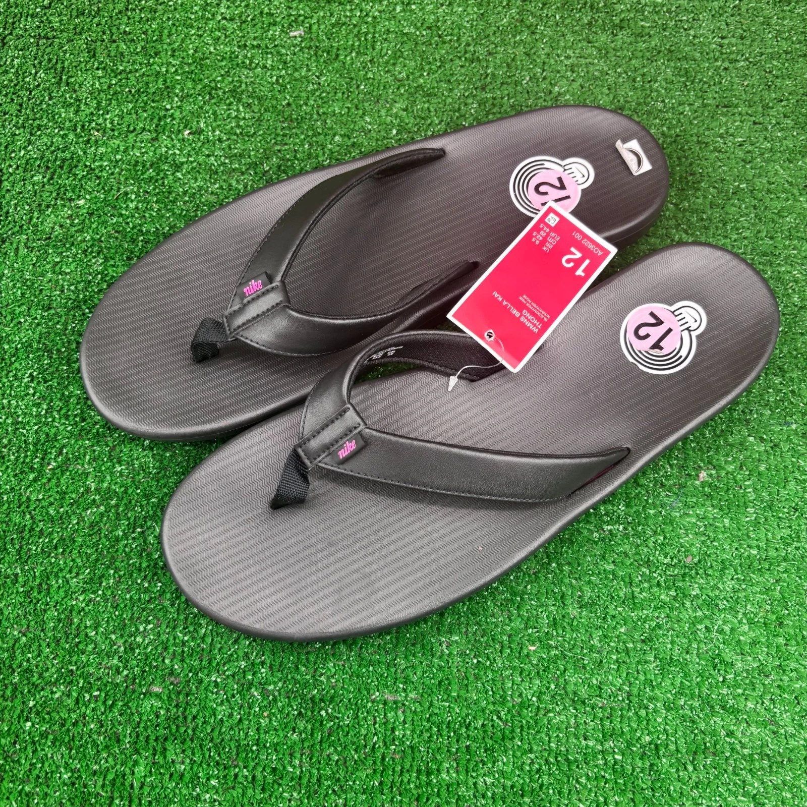 Nike Bella Kai Thong sandalo donna 12 nero sintetico comodo slip on A03622 001