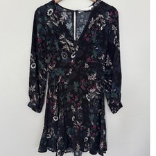 ASTR the Label Floral Long Sleeve Mini Dress Black Fit & Flare V-Neck Size M
