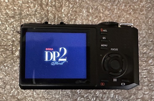 Sigma DP2 Merrill 46MP FOVEON X3 Direct Image Sensor digital camera with flash - Picture 10 of 17