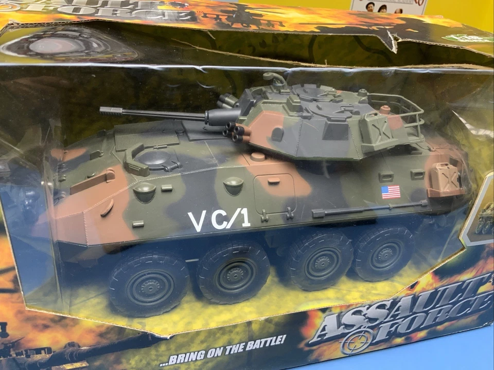 Unimax  Assault Force US Light Armoured Vehicle LAV-25 1:18 Scale - Image 4 of 4