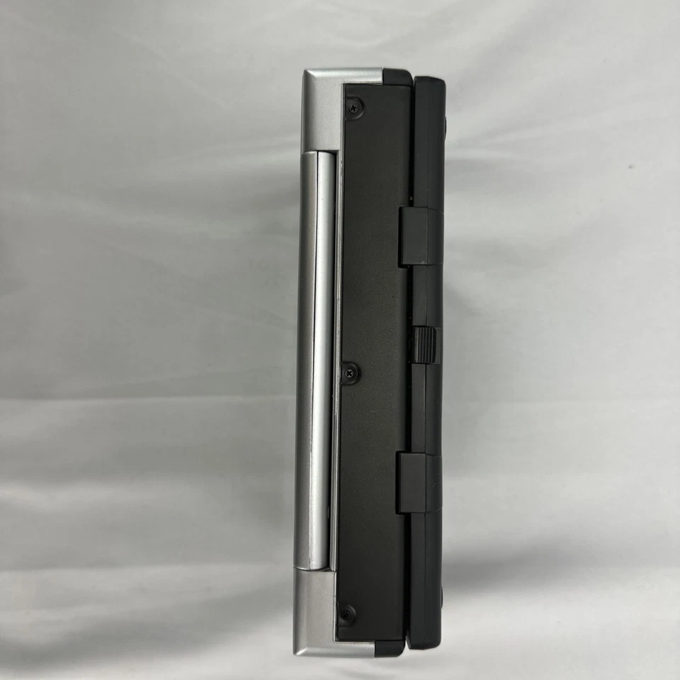 DVD player portátil Polaroid DPA-07032S 7" tela testada funciona muito bem vídeo demonstração - Imagem 2 de 4