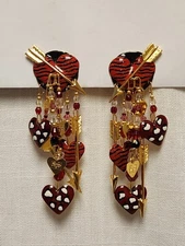 VTG - Lunch At The Ritz Enameled "Four Heart Dangle" Clip-on earrings