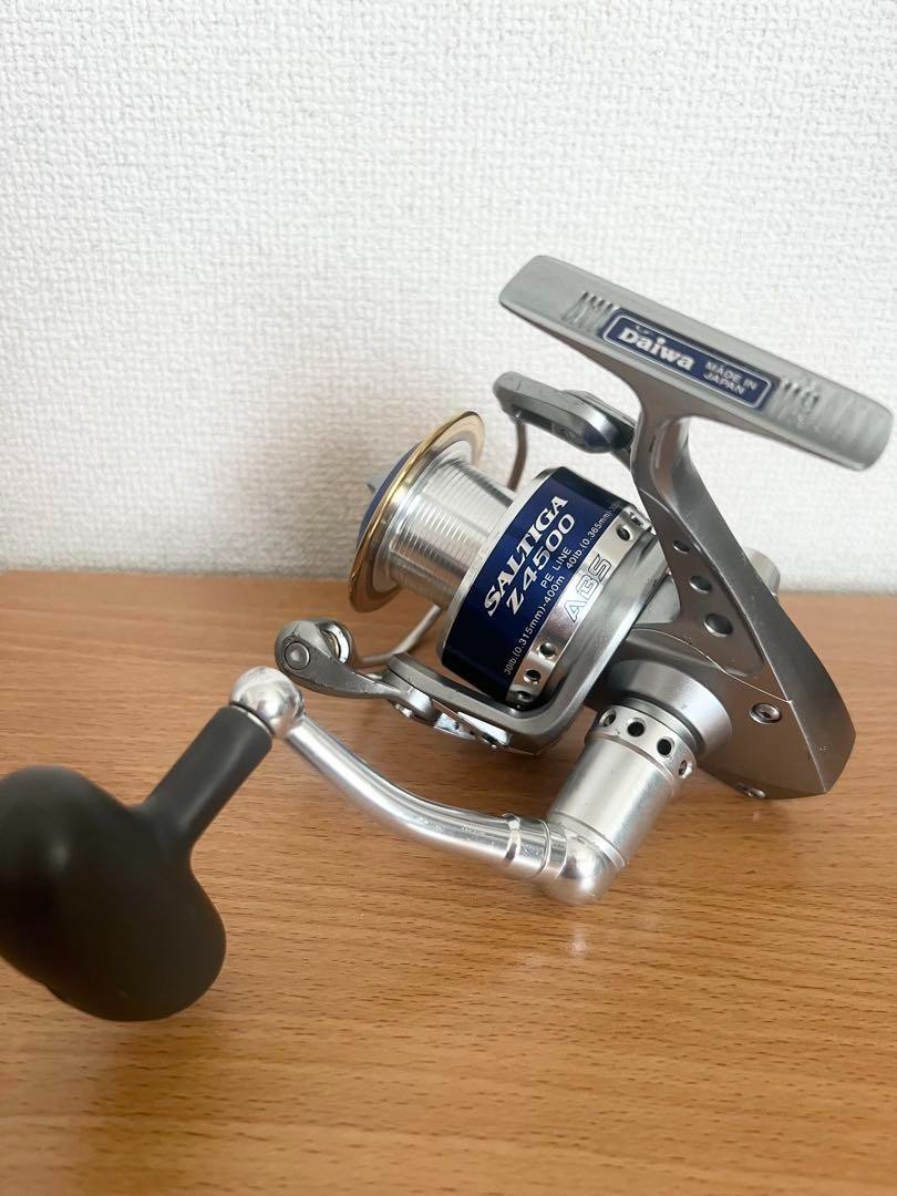 Good] Daiwa Saltiga Z 4500 Gear Ratio 4.9:1 Spinning Reel