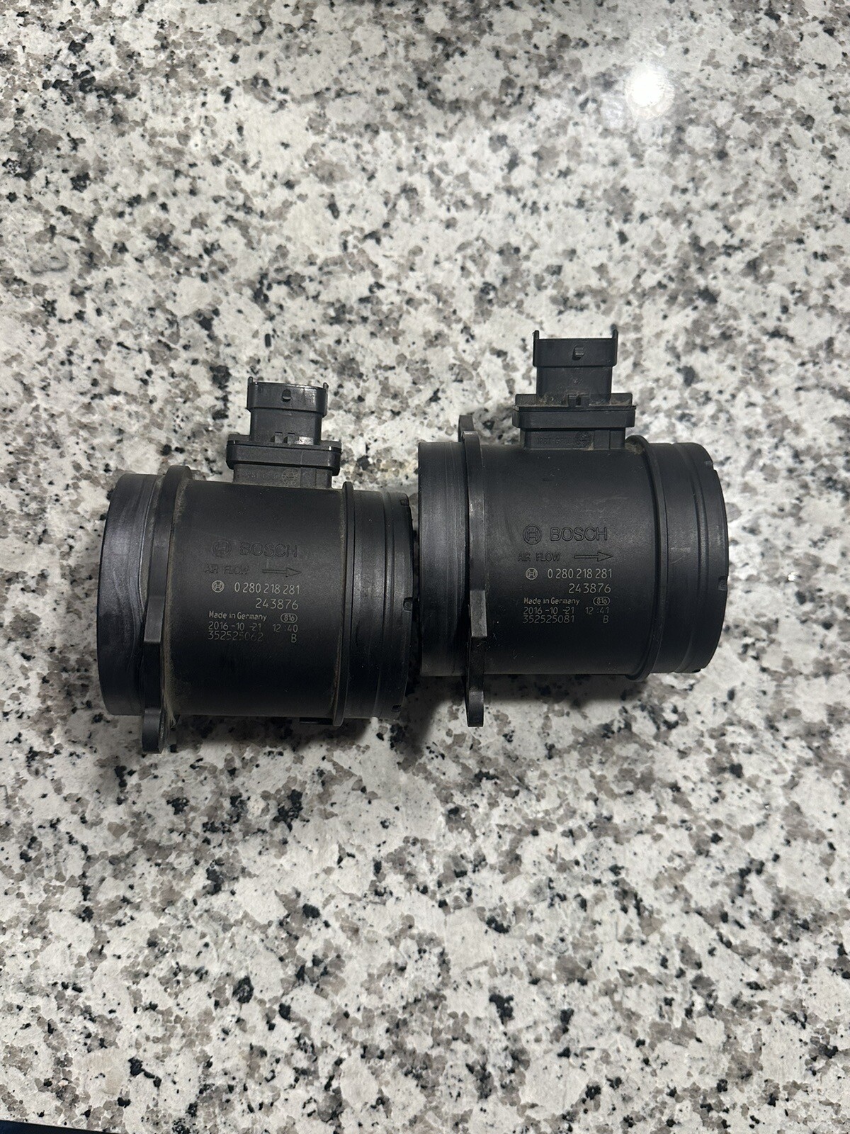Mass Air Flow Sensors  Bosch Maserati Ghibli S 2017  Left And Right (Used)