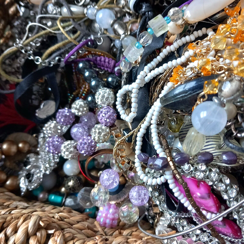 4KG BROKEN Costume Jewellery Mixed Job Lot Bundle Craft Harvest Beads