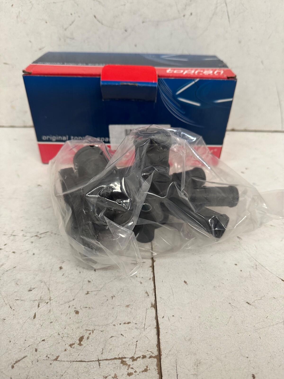 Thermostat Housing for VW:JETTA Mk II,GOLF Mk II,JETTA II,POLO II,GOLF II,