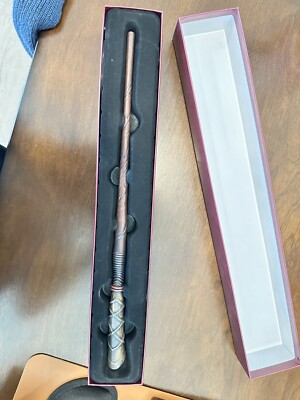 Brand New Universal Studios Harry Potter Interactive Wand with Map