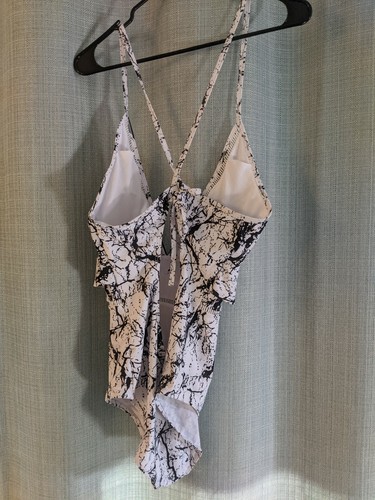 OZOWO White Patterned One Piece Swimsuit, Large - Foto 2 di 2