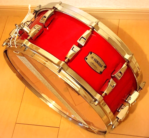 YAMAHA AMS1460 Absolute Hybrid Maple Snare Drum Red 14"x6"