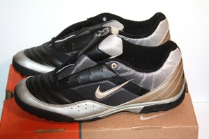 nike boots 2000