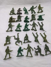Lot Of 25 Vintage 1960s Green Army Men Plastic Toy Soldiers 1-2"