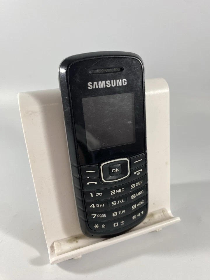 Samsung GT-E1080I Black Unlocked Network Mobile Phone 800 mAh 1.4"Screen -Faulty, photo 3 of 5