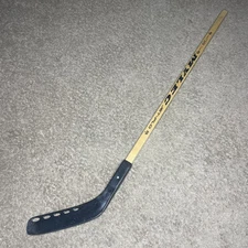 Mylec Jet-Flo 305 Black Blade RH Hockey Stick