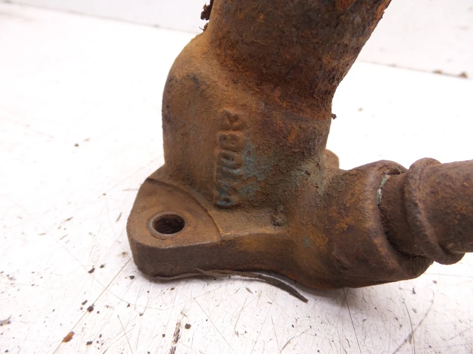 77-79 Firebird Trans Am refrigerante entrada de agua cuello termostato carcasa GM 547083 Foto 4 de 4