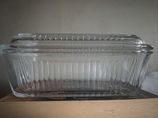 Butterdose mit Glasdeckel
