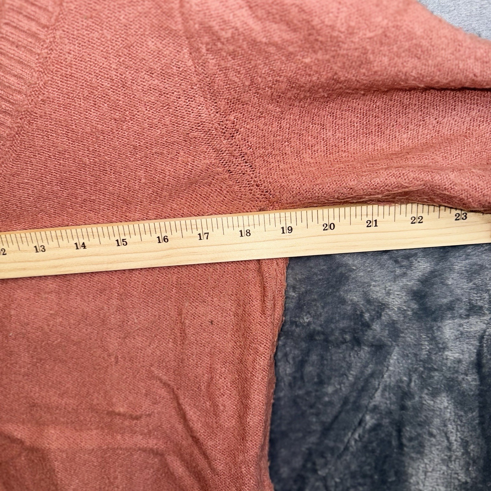 American Eagle Pink Buttoned Knitted Cropped  Coz… - image 6