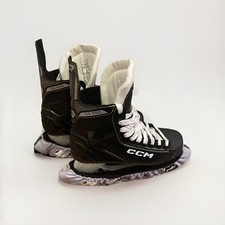 CCM Tacks AS-550 Ice Skates Size 6 With Skate Guards