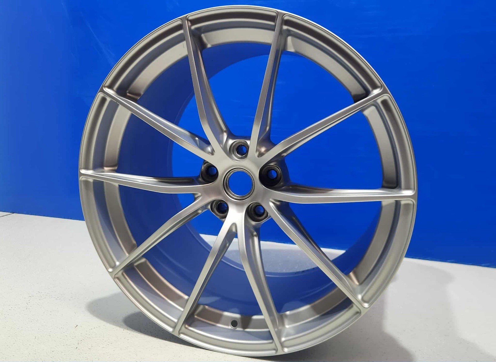 20” Ferrari 812 Superfast GTS 00842800 Silver Factory OEM Rear Wheel Rim 313696