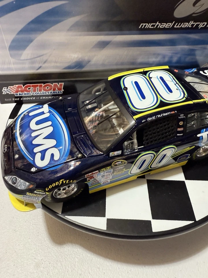 David Reutimann #00 TUMS 2010 1/24 Nascar Diecast CONFIRA NOSSA LOJA DO EBAY! - Imagem 4 de 4