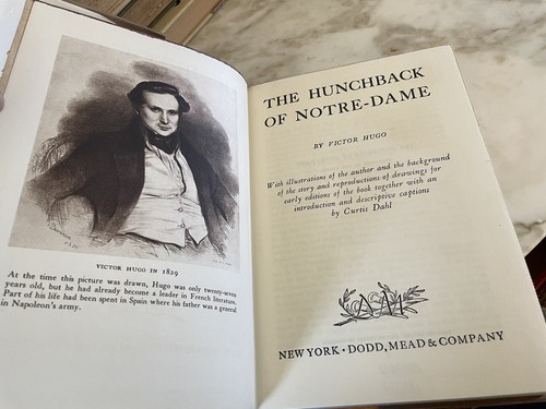 The Hunchback of Notre-Dame by Victor Hugo 1947 Unabridged Edition - Foto 7 di 12