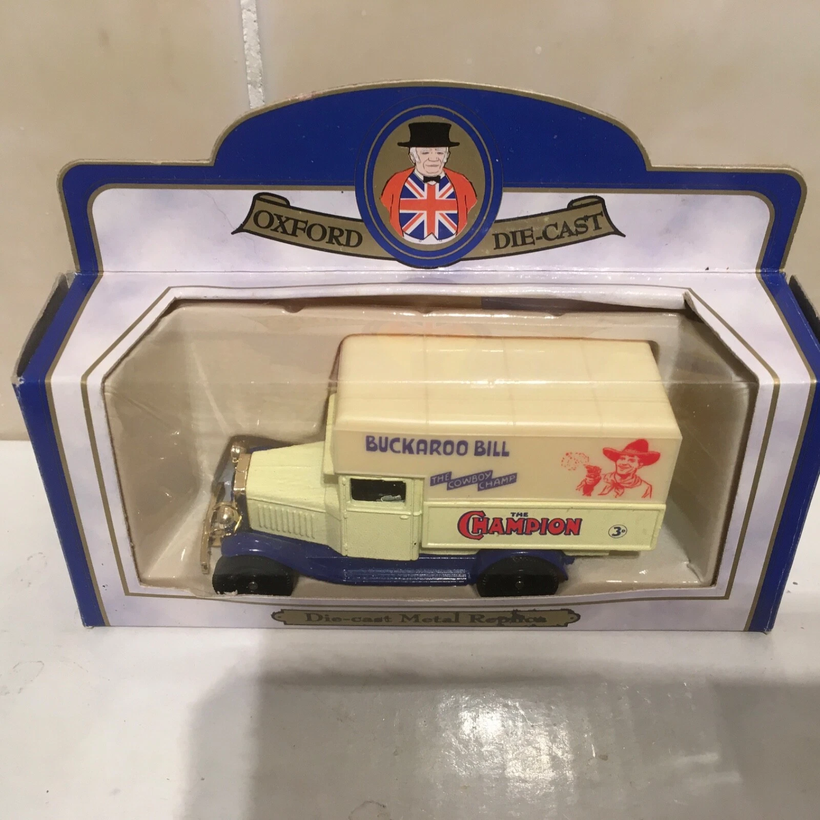 VANS OXFORD DIECAST CHAMPION VAN Modello CC008 certificato