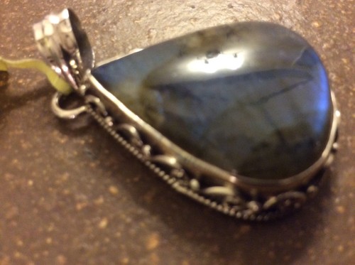 Solid Silver 925 Sterling Silver Set Labradorite Stone 26.44 Carat Pendant New - Picture 2 of 4