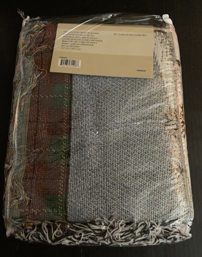 CHRISTMAS VALLEY Woven Chenille Tapestry Throw Blanket David Carter Brown NEW - Picture 7 of 11