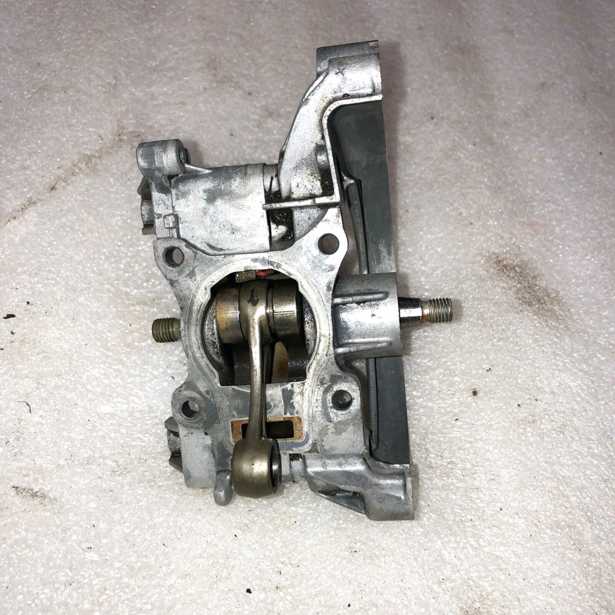 Stihl Fs94r hl94 hl94k km94r Crankshaft crankcase 4149 030 Stihl Fs94r hl94 hl94k km94r Crankshaft crankcase 4149 030